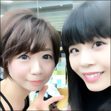 「官能芸人」岩政久美子、エロすぎるホステスモノマネに反響続々！　男を釘づけにする胸チラで注目度アップ