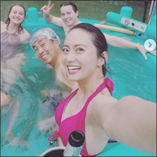 ミステリーハンター・鉢嶺杏奈、カラダを張った水着リポ! メリハリボディで視聴者を刺激