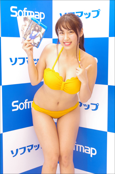 藤堂さやか セカンドDVD&Blu-ray グラマラス革命 発売記念イベント 秋葉原のソフマップ 画像
