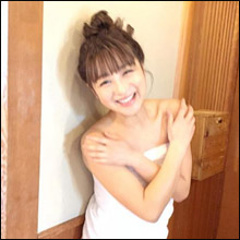 「色気が欲しい」鈴木奈々、バスタオル姿＆入浴シーン公開！　独自の魅力に男性ファンから絶賛の声