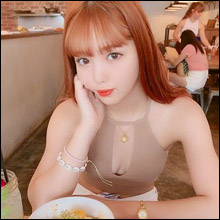 藤田ニコル、見事な谷間に「巨乳化」を指摘する声! 大胆水着ショット連発でファン歓喜