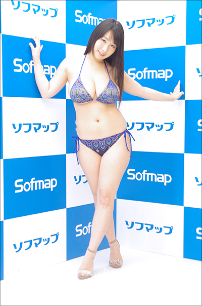 【グラビア】増量！　命がけの手ブラ！？　Jカップ爆乳グラドル・桐山瑠衣　35枚目イメージ作品でハプニング[08/03] [無断転載禁止]©bbspink.com	YouTube動画>1本 ->画像>30枚 