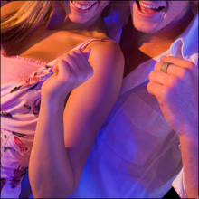 【エロ体験談】奇跡！　ギャルふたりに気に入られた夜