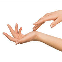 ヤラせてくれるビジネスホテルのマッサージ熟女　〜ブッ飛び素人モデルFile〜