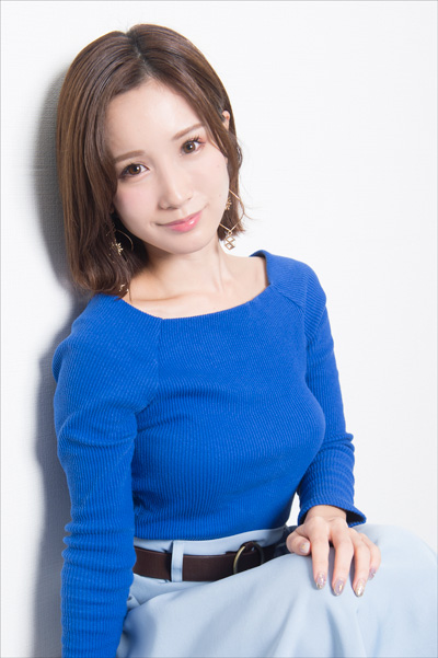 小島みなみ、オタクになる! 絶倫女子校生キャラを三次元した爆尻オナホールをオタクリポ!!の画像11