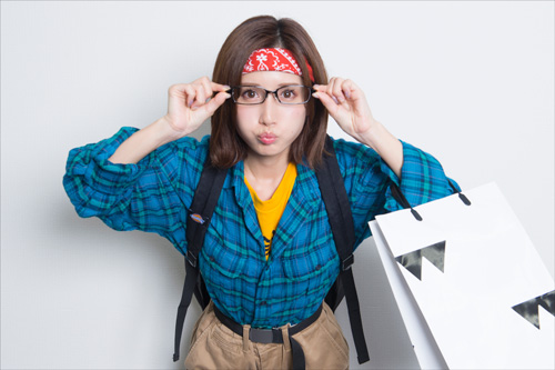 小島みなみ、オタクになる! 絶倫女子校生キャラを三次元した爆尻オナホールをオタクリポ!!の画像6