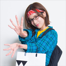 小島みなみ、オタクになる! 絶倫女子校生キャラを三次元した爆尻オナホールをオタクリポ!!