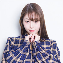 AV界の逸材・新名あみん、Tバックに遠隔ローターを仕込んで…スリル&快感満点の野外プレイ大好き♪