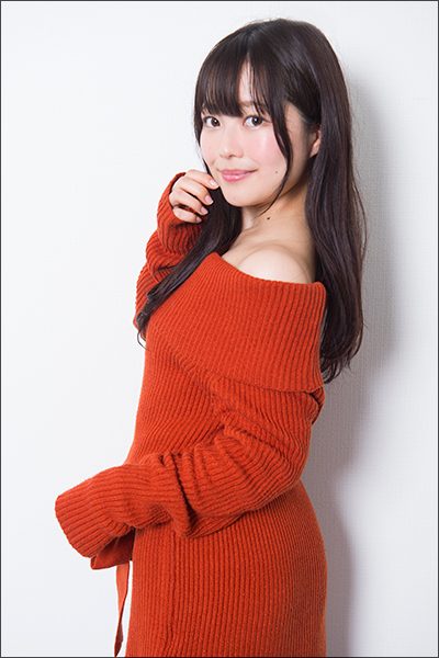 AVアイドル宮沢ちはる×オナホアイドルの異色共演！　ロリ系ラブドール二階堂りおのアソコをイジって大興奮の画像6