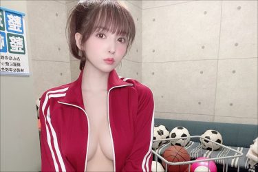 三上悠亜が「いろいろサポート」してくれるエロ女子マネに！