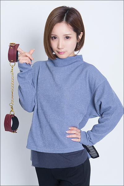 小島みなみ、敏腕捜査官に変身!?　SMグッズで悪いヤツを逮捕しちゃうぞっ！の画像6