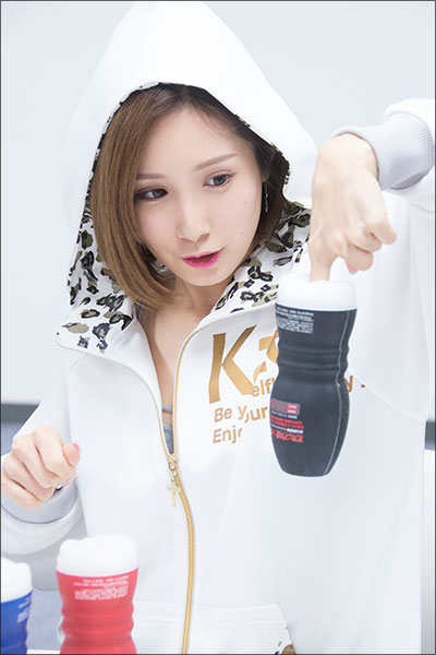 小島みなみ、オナホに完敗!? 最新グッズの吸引力にはヤンキー・ミーナもお手上げの画像6