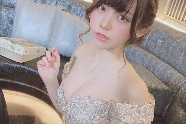 えなこ、超高級ホステス嬢風ショット！　ゴージャスな色気漂う姿に「指名します」の声続出