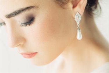 【エロ体験談】夫が単身赴任中の清楚な人妻との愛欲まみれの日々