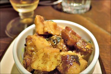 【勃活グルメ】「牡蠣のカレー」と「砂肝のアチャール」