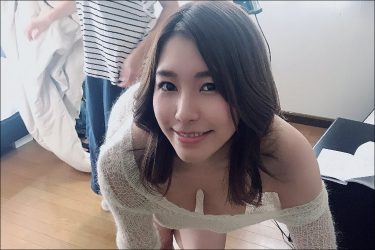 夏来唯、深いというより長い谷間! とんでもないパイ伸びショットにファンも驚愕