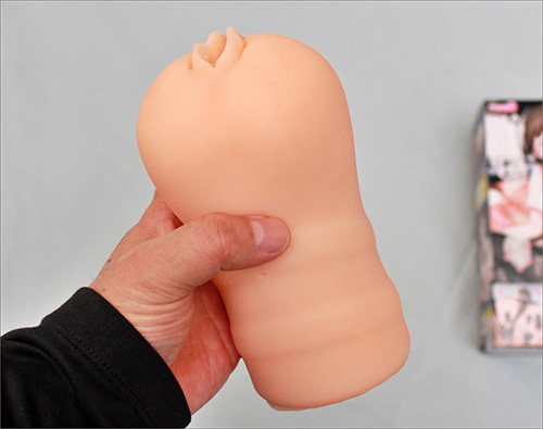 出し入れする快感はピカイチ！　超肉感オナホ『憧れの先輩の天才的な杭打ちピストン騎乗位』でトルネード発射!!の画像4