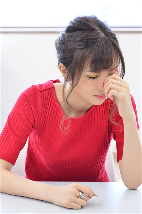 『ゴッドタン』生まれの正直アイドルがネットで大暴れ! 大人のオモチャで遊びまくる超過激バラエティ『でちゃごめ』の画像4