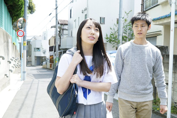 幼馴染・弥生みづきが勉強中に誘惑してきて…懐かしの青春ドラマ風純愛AV！の画像6