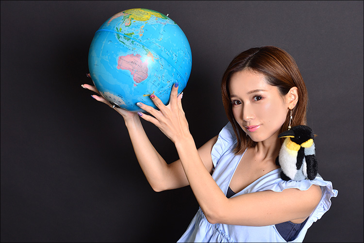 小島みなみ、革命的オナホにレボリューション♪ ゴージャス&ハイスペックな大人のオモチャをイジりまくるの画像4