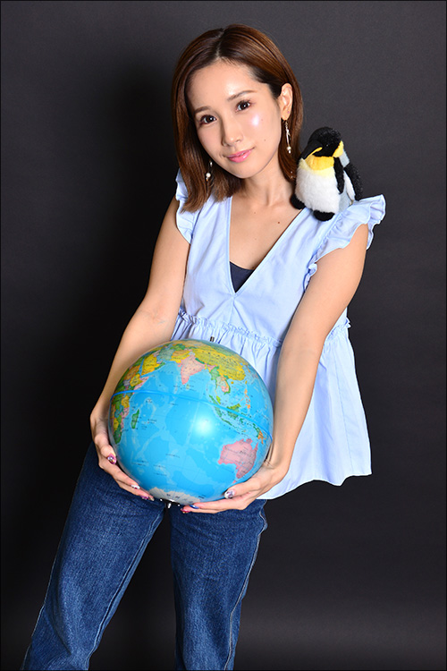 小島みなみ、革命的オナホにレボリューション♪ ゴージャス&ハイスペックな大人のオモチャをイジりまくるの画像16