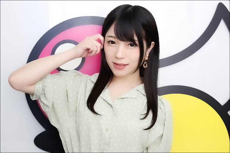 【新人AV女優インタビュー】ミステリアス美女・東梨央奈が衝撃の3Pデビュー! 先輩女優の南梨央奈をリスペクトの画像2