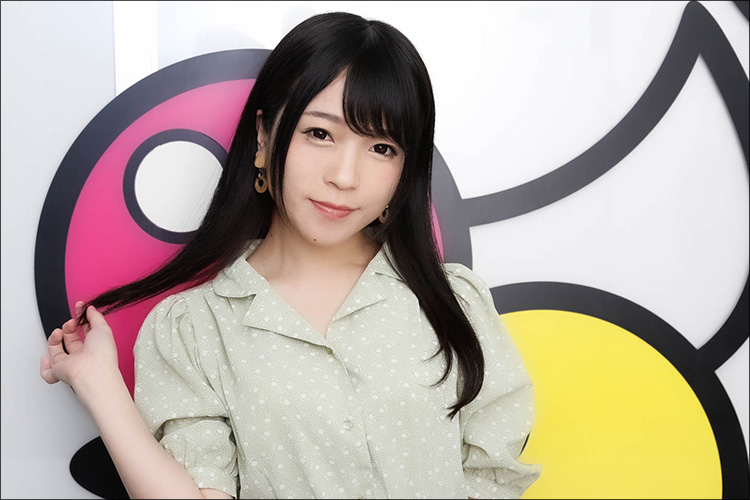 【新人AV女優インタビュー】ミステリアス美女・東梨央奈が衝撃の3Pデビュー！　先輩女優の南梨央奈をリスペクトの画像5