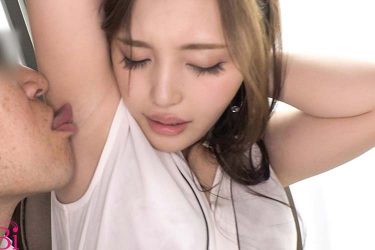 スケベ美人妻、コロナ禍で夫が不在の間に濃厚不倫セックス