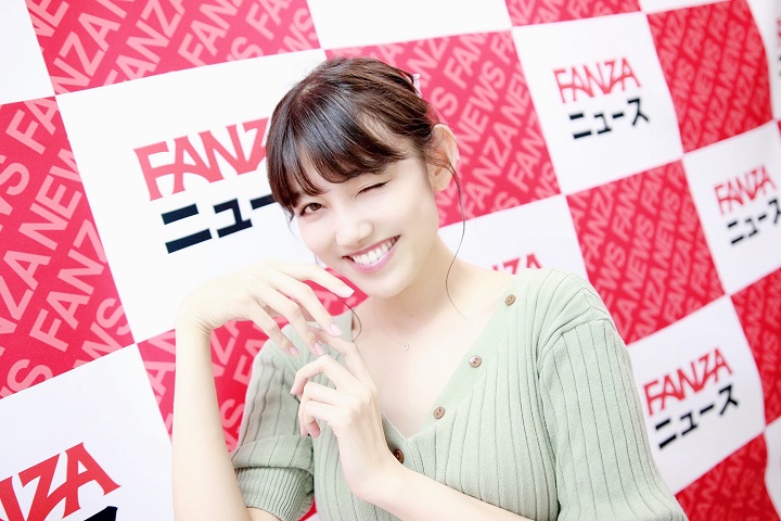 岬さくら 元芸能人がAVデビュー!衝撃の初体験・オナニー・愛用のオモチャについて聞いてみたの画像17