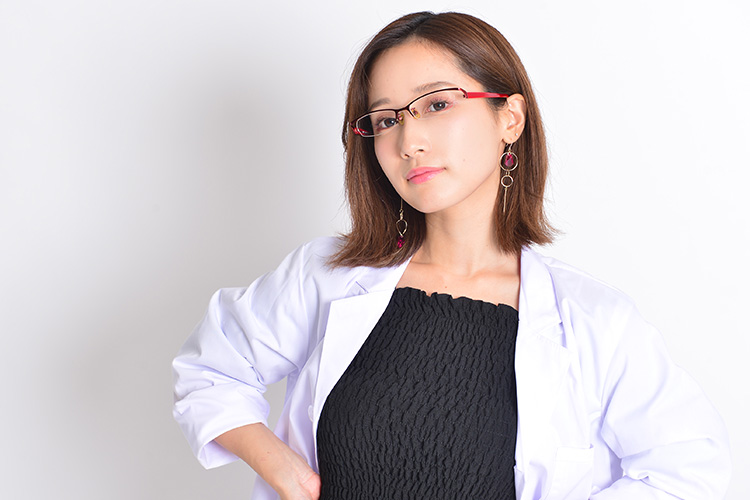 小島みなみ、吸い込みがヤバいブラックホール型オナカップに驚愕【最新オナホ研究】の画像8