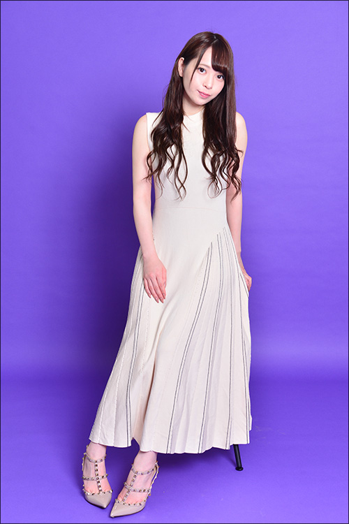 【新人AV女優インタビュー】美巨尻スレンダー娘・斎藤みなみ、膣イキわくわくAVデビュー!の画像1