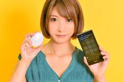 阿部乃みく、リモート乳首責め願望アリ!? スマホでチクニーグッズを簡単&遠隔操作できる近未来コントローラ