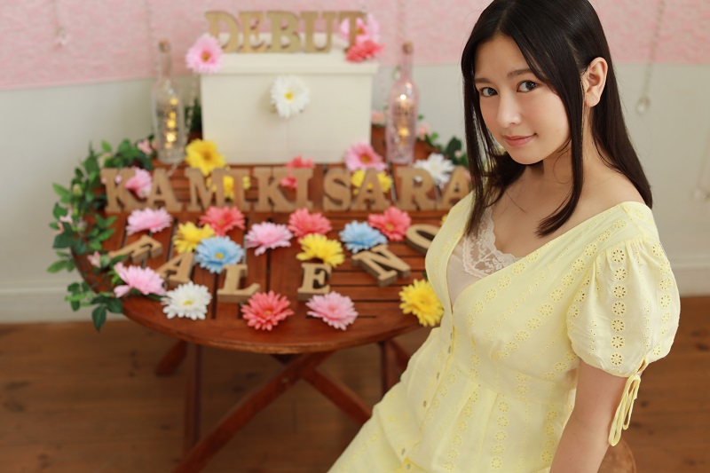 【新人AV女優インタビュー】元有名百貨店のアイドル店員 神木サラ、101センチ・Iカップの美巨乳を武器にAVデビューの画像5