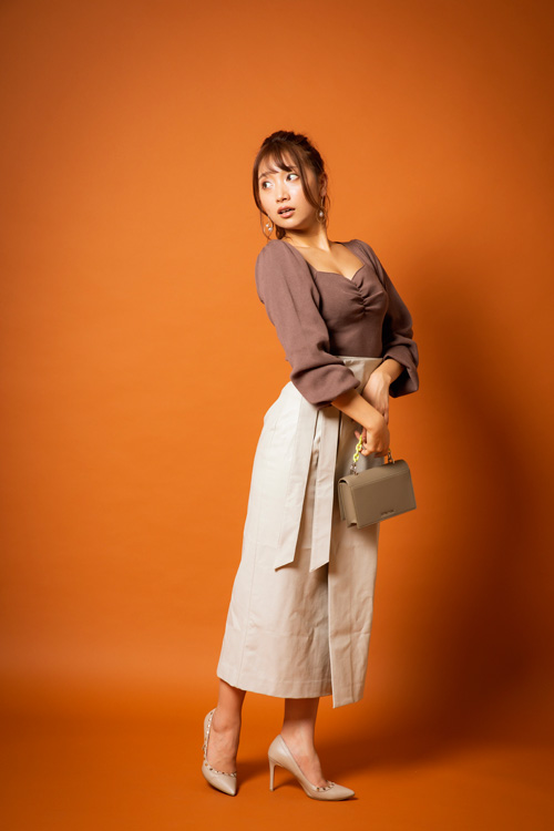 加美杏奈グラビア連載：Anna 12colors / November , Brownの画像3