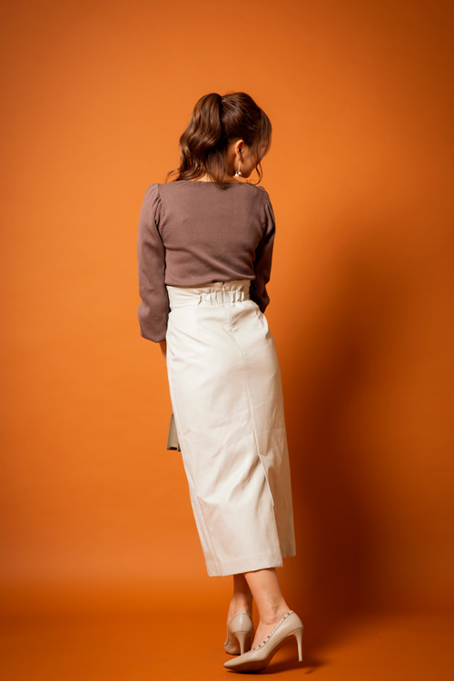 加美杏奈グラビア連載：Anna 12colors / November , Brownの画像4