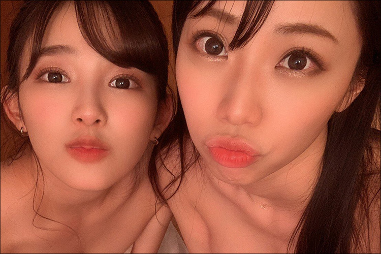 鈴木ふみ奈、天木じゅんとセクシーサウナ自撮り！　おアツいIHカップに熱視線