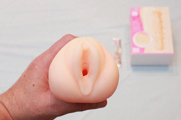 アソコに絡みつくミミズ千匹！　まったり柔らかな濃厚密着を味わえる名器ホール『茜音』の画像5