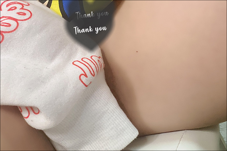 人気No.1ロリ系フーゾク嬢が際どい部分のホクロを告白【風俗嬢のTwitter】