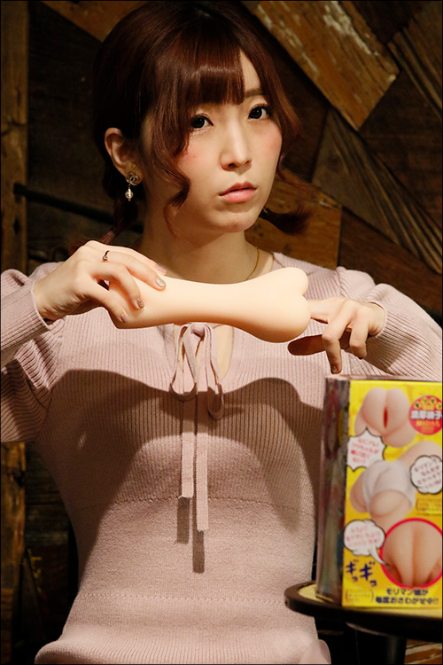 モリマン完全再現オナホ! 土手がヤバい超肉厚系オナホール【佐倉絆&織田真子インタビュー】の画像5