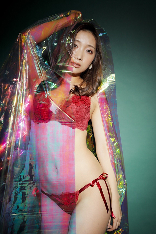 加美杏奈グラビア連載：Anna 12colors / December , Greenの画像17