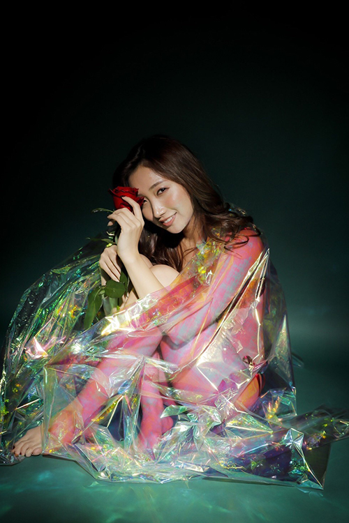 加美杏奈グラビア連載：Anna 12colors / December , Greenの画像19