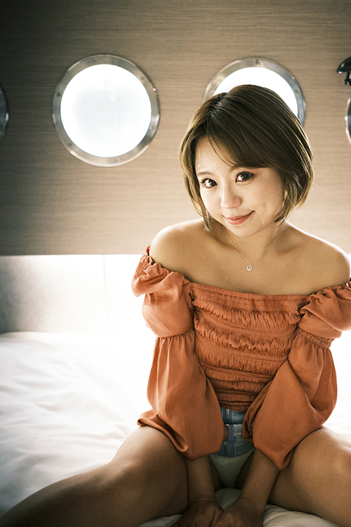 亜矢みつきヌードグラビア【闇憑きガール】の画像3