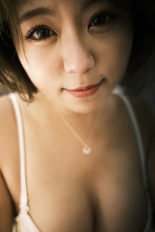 亜矢みつきヌードグラビア【闇憑きガール】の画像8