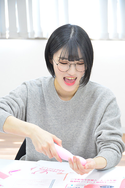 東条蒼、史上最強の完全防水デンマで潮吹き特訓!? 外でも中でも気持ちいい二刀流グッズに惚れ惚れの画像6