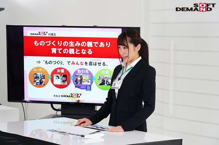 SOD女子社員がオンライン会社説明会でエッチ！　生配信中のリモートAVの画像3