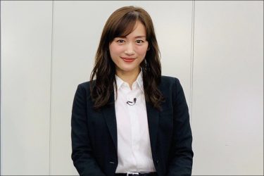 綾瀬はるか、新ドラマでむっちりヒップのご挨拶