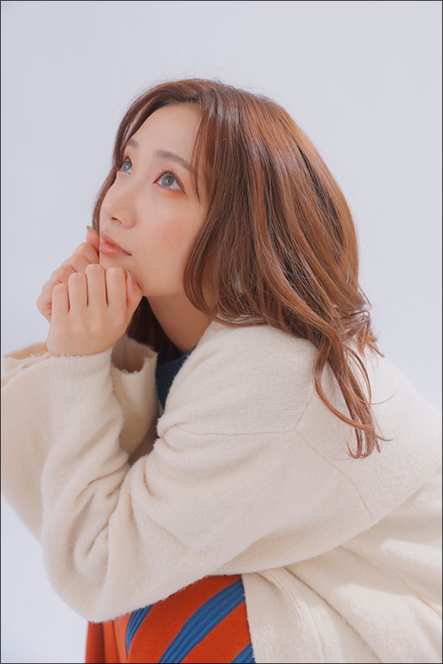 加美杏奈グラビア連載：Anna 12colors / January , Whiteの画像3