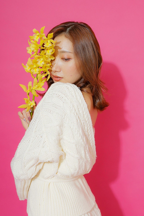 加美杏奈グラビア連載:Anna 12colors / February , Pinkの画像12