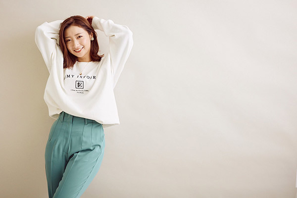 加美杏奈グラビア連載：Anna 12colors / March , Grayの画像1