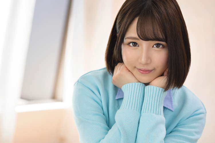 AVスター・星なこ、制服解禁！　むっちり太もも×パンチラ激エロコンボにヤラレた!!